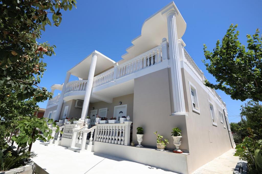 Guest House Narta Влёра Экстерьер фото