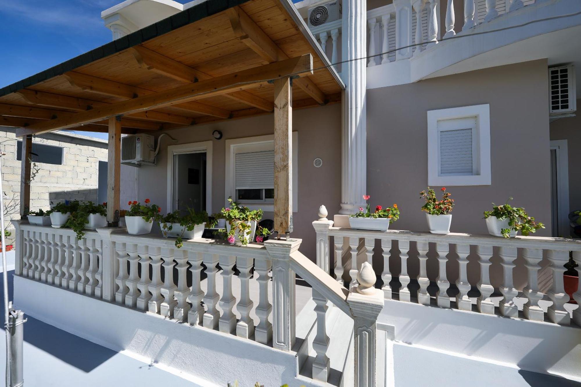 Guest House Narta Влёра Экстерьер фото